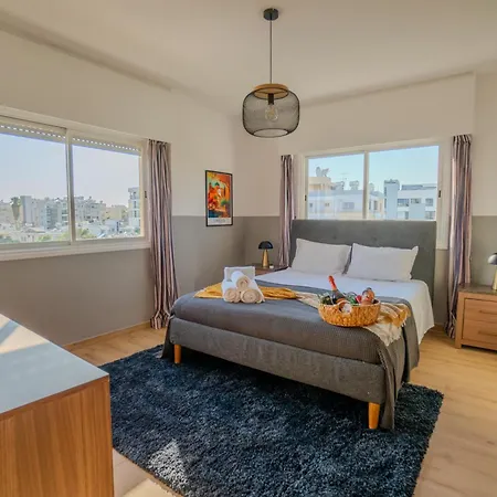 דירה Perfect For Families, 3 Min Away, Brand New