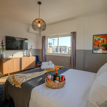 דירה Perfect For Families, 3 Min Away, Brand New *