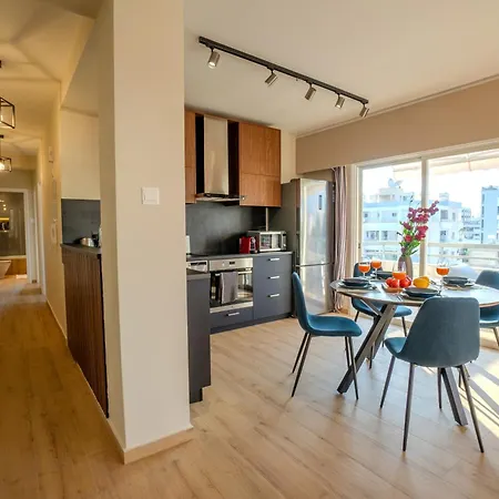 Perfect For Families, 3 Min Away, Brand New Διαμέρισμα